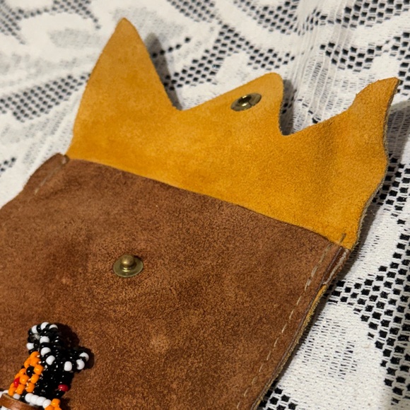 Vintage Leather Pouch with Beaded Design and Fringe - Picture 7 of 8